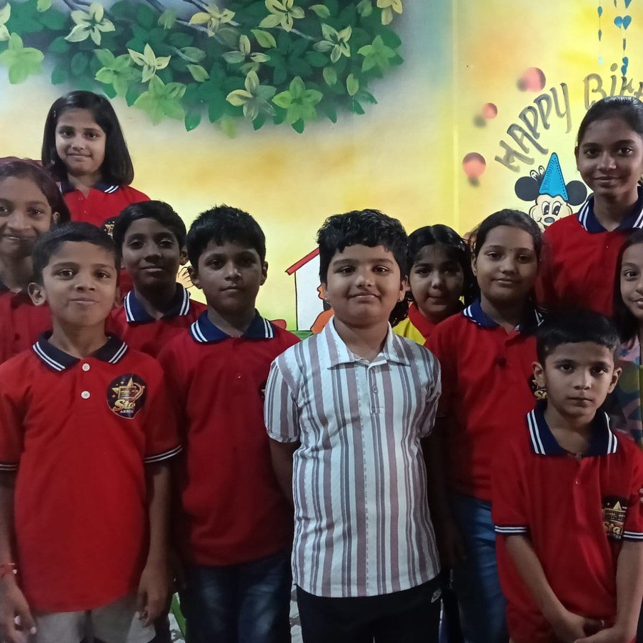 Star Abacus students celebrating a level completion